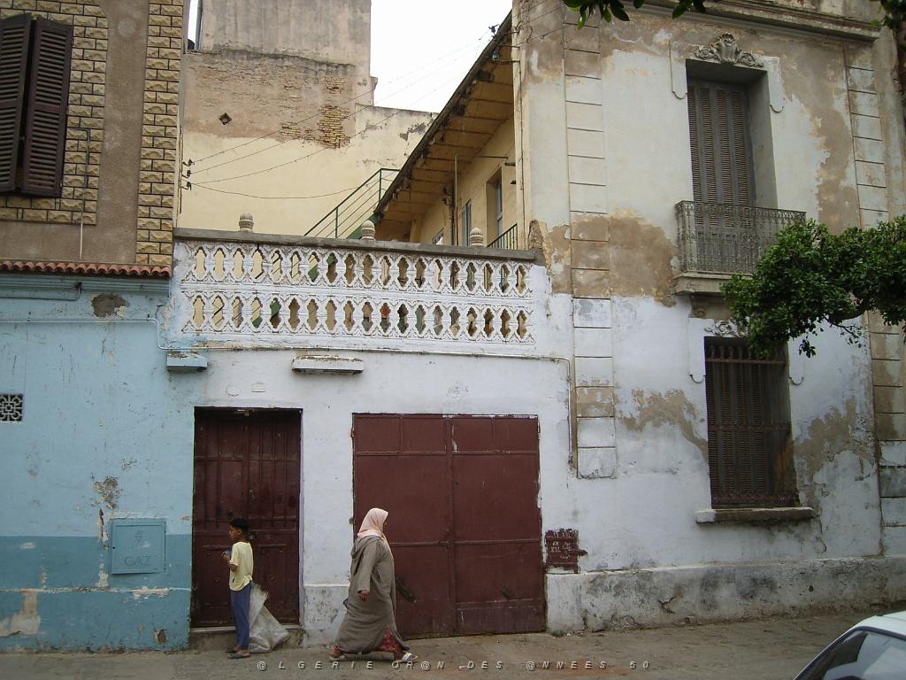 031-ORAN-Juin06-rue du 75.jpg - Unicode